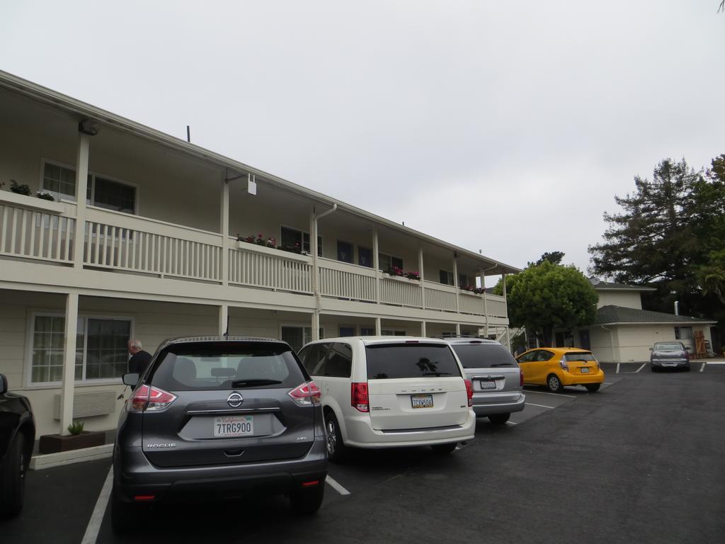 Fisherman'S Cove Inn Monterey Buitenkant foto